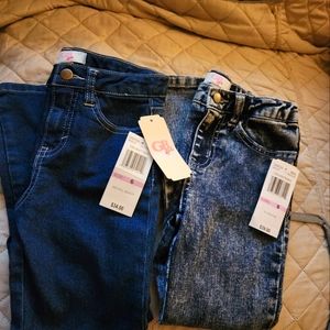 Girl's skinny jeans